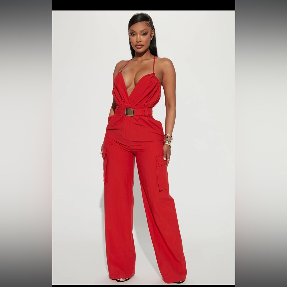 COPY - Fashion Nova Jumpsuit size medium. NWT
